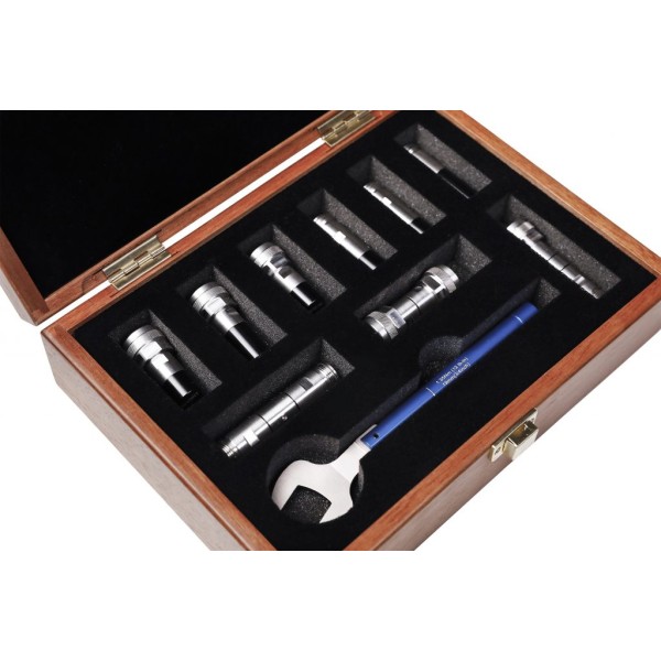 F504TS - Siglent Mechanical Calibration Kit: OSLT, DC - 9 GHz, N-Male and Female connector